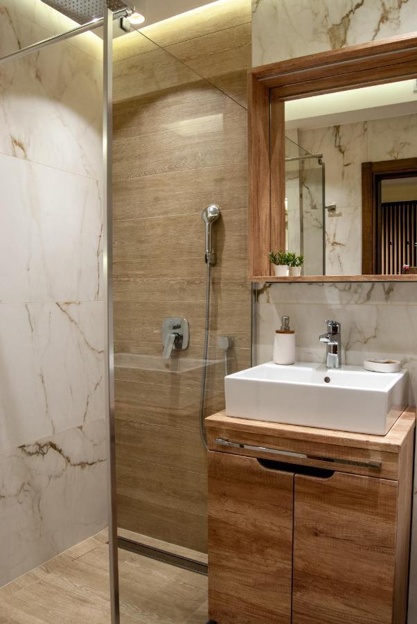 N10 Apartment Belgrado Esterno foto