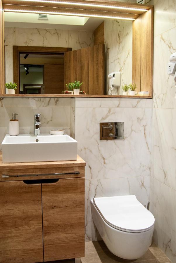 N10 Apartment Belgrado Esterno foto