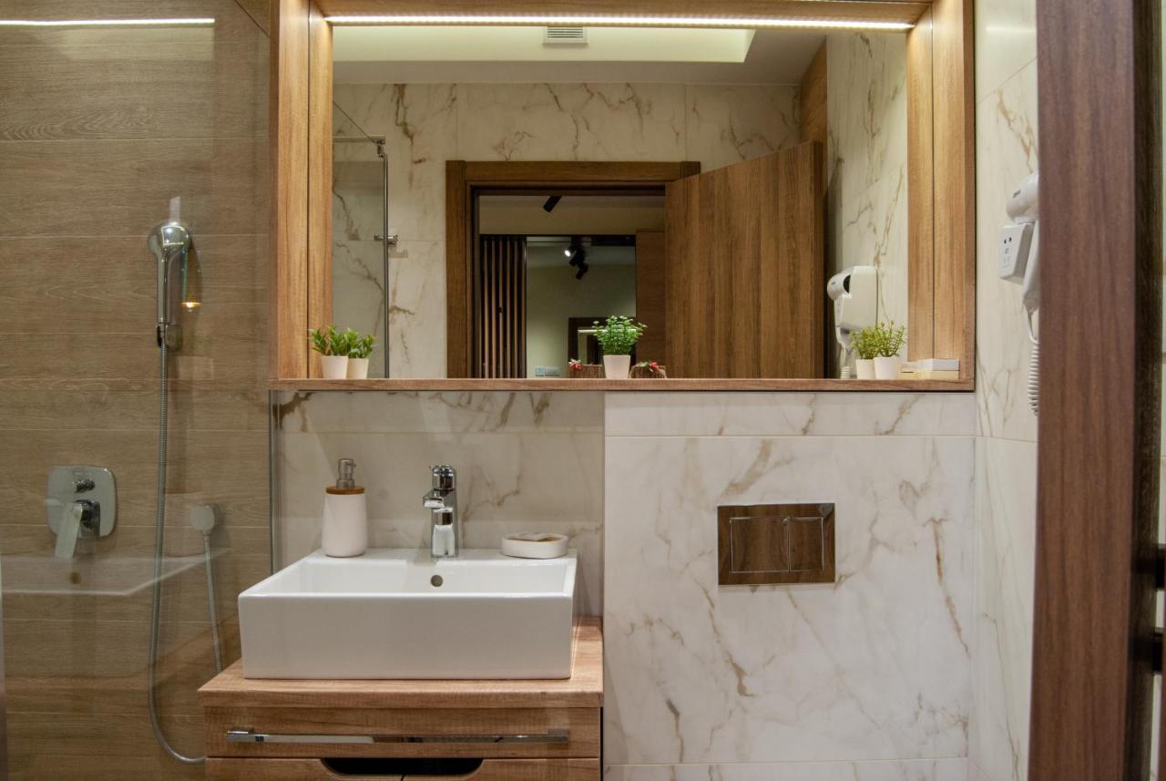 N10 Apartment Belgrado Esterno foto