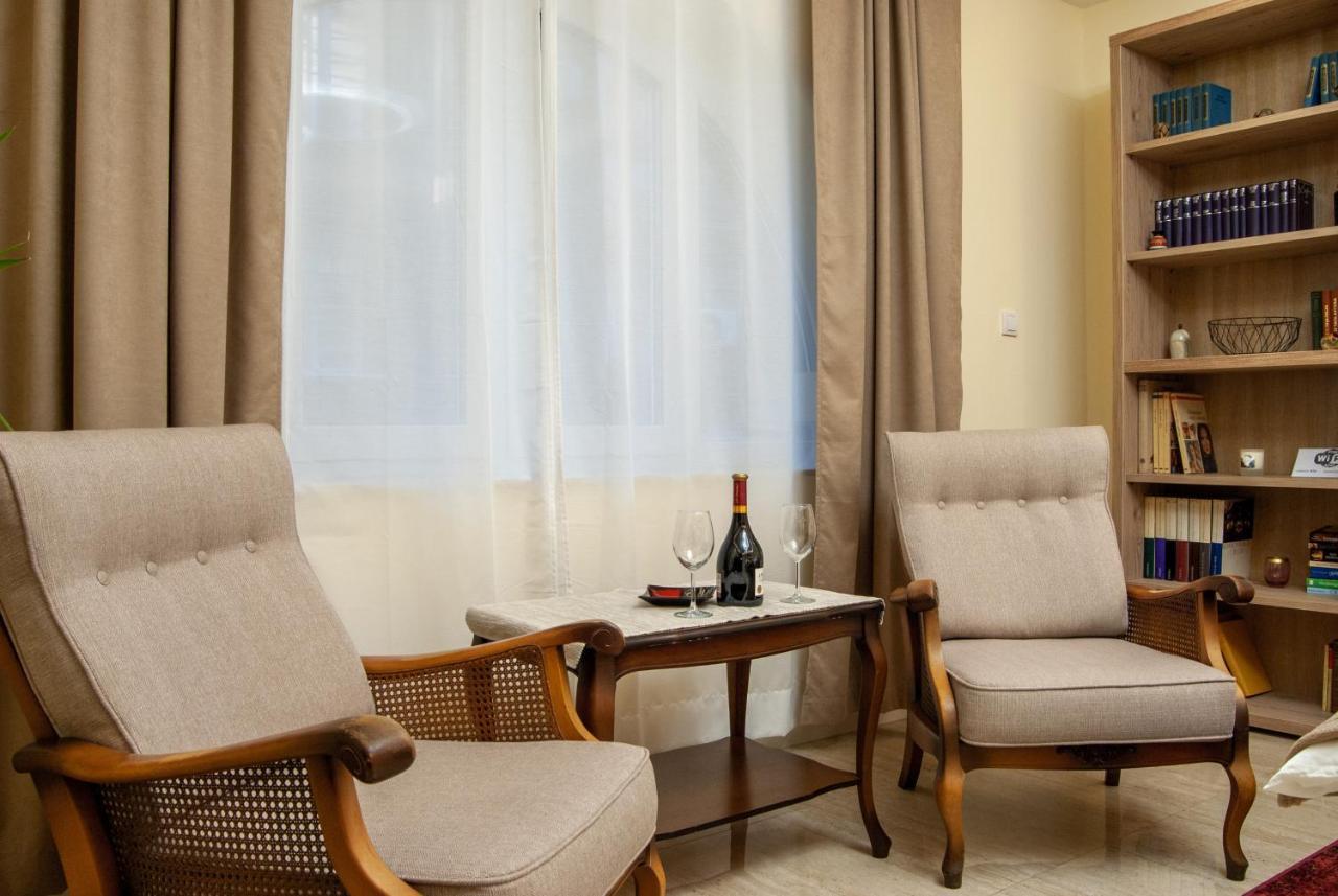 N10 Apartment Belgrado Esterno foto